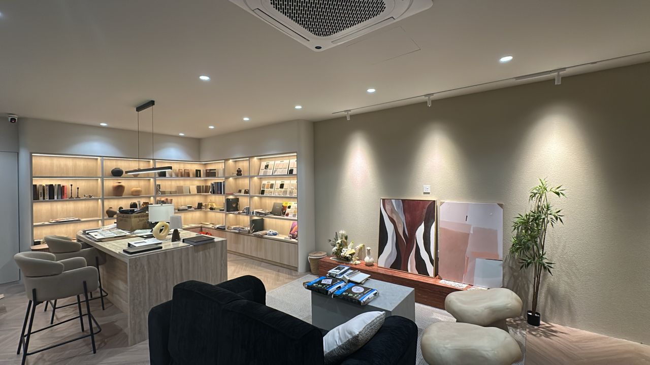 Showroom 1